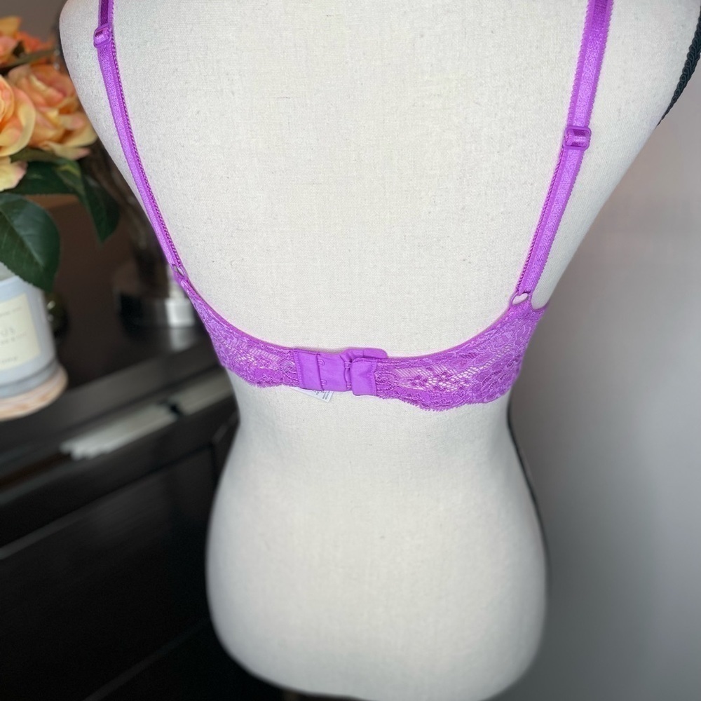 Nwot Victoria's Secret Dream Angels lined, purple lace push-up bra crystals 34D - Picture 4 of 6